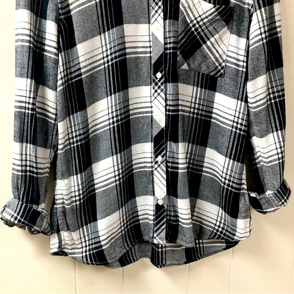 GAP Flannel Black White Gray Plaid Button-Up Shirt Women's SZ Large Long Sleeve - Picture 5 of 7